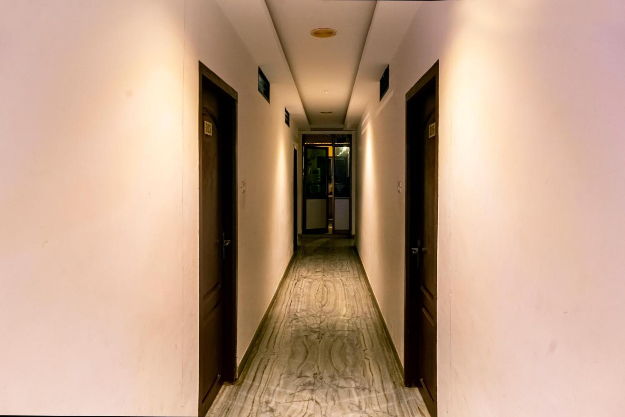 Hotel Sebaa Palace Канниякумари Экстерьер фото
